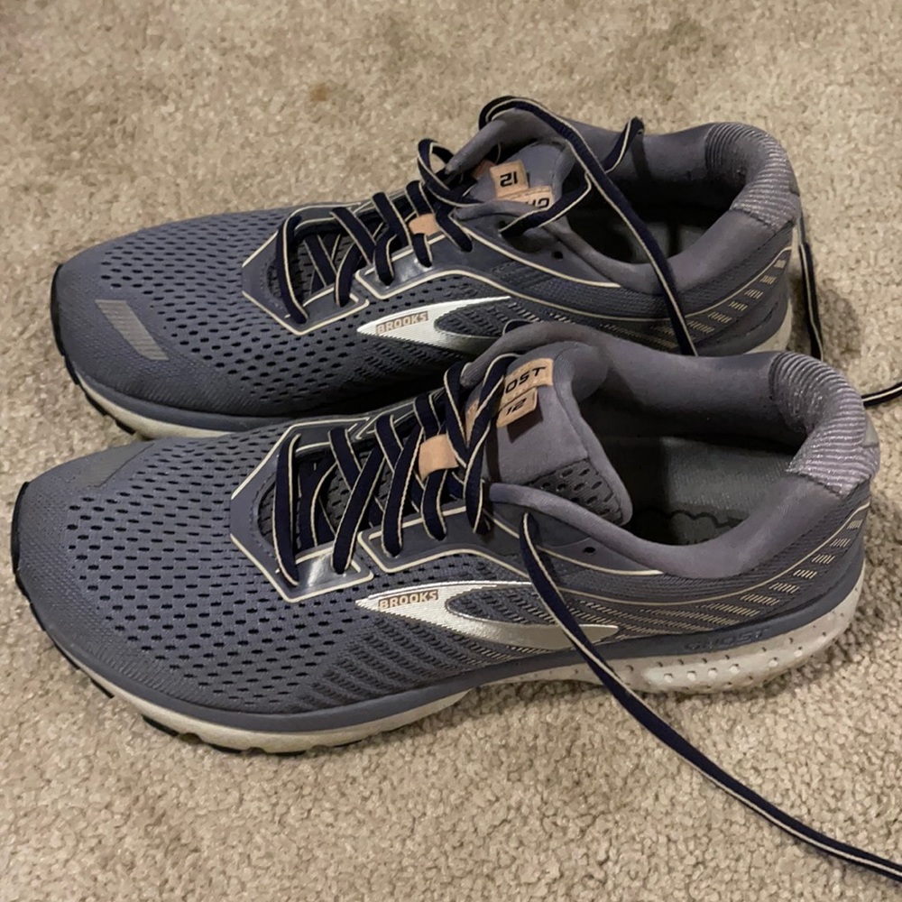 Brooks ghost 12 shoes